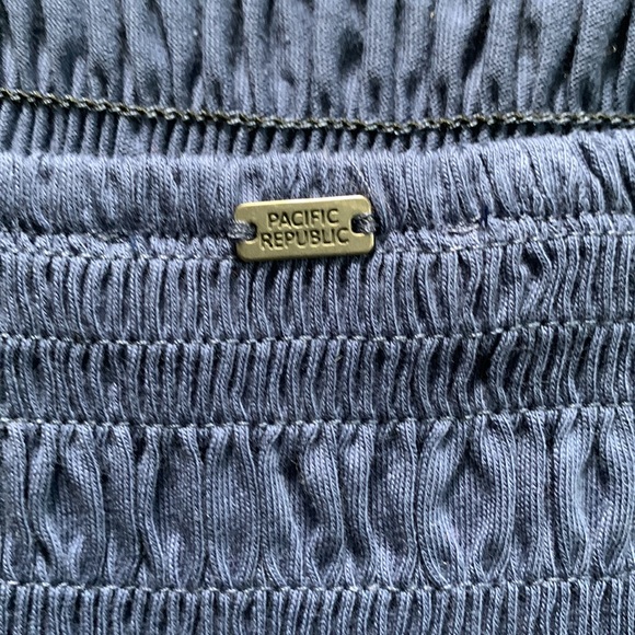 Fashionable smocking knit top - Picture 6 of 8